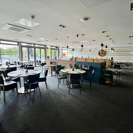 Reeds View Holiday Lodge South Cerney Buitenkant foto