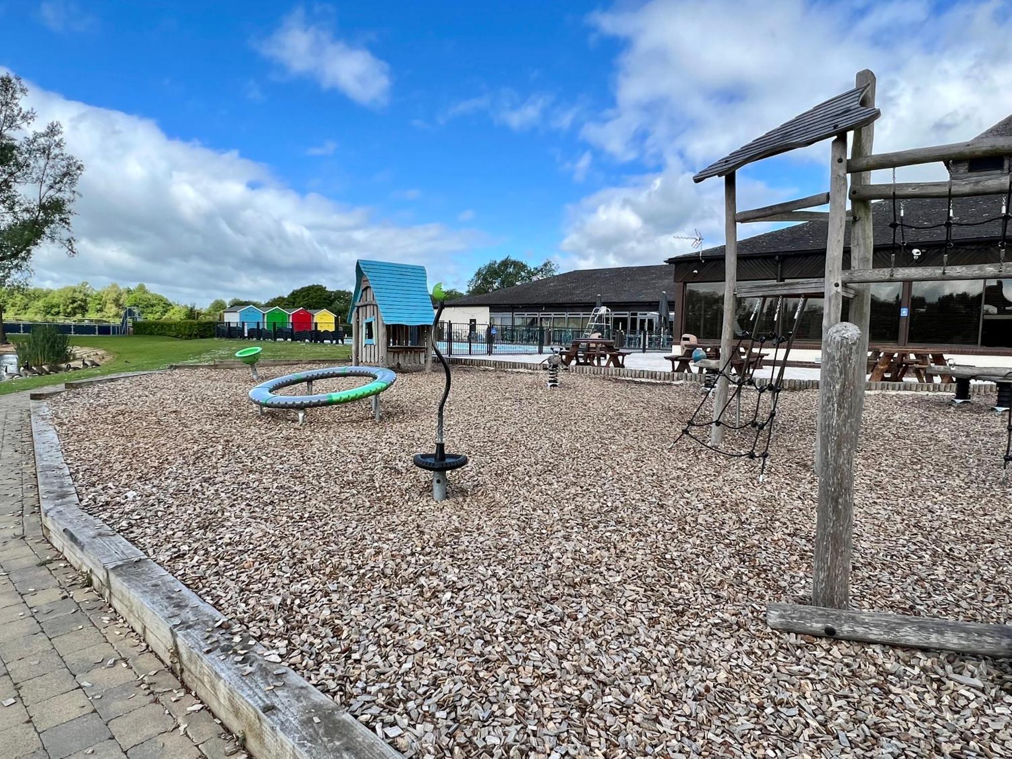 Reeds View Holiday Lodge South Cerney Buitenkant foto