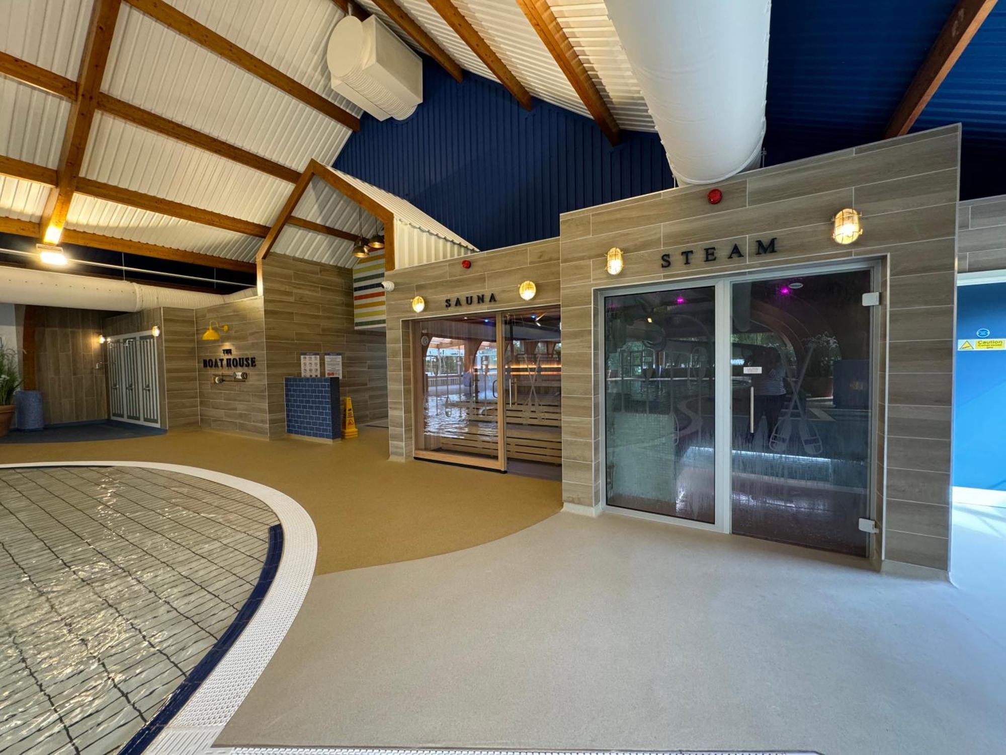 Reeds View Holiday Lodge South Cerney Buitenkant foto